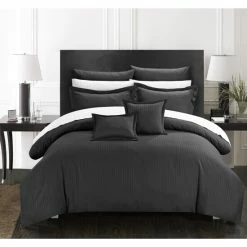 Brand new 🎉 Silver Orchid Monroe Down Alternative Jacquard Black Striped 7-piece Comforter Set 👍