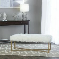 Brand new 😉 Silver Orchid Kelly Faux Fur White Rectangle Bench 🥰